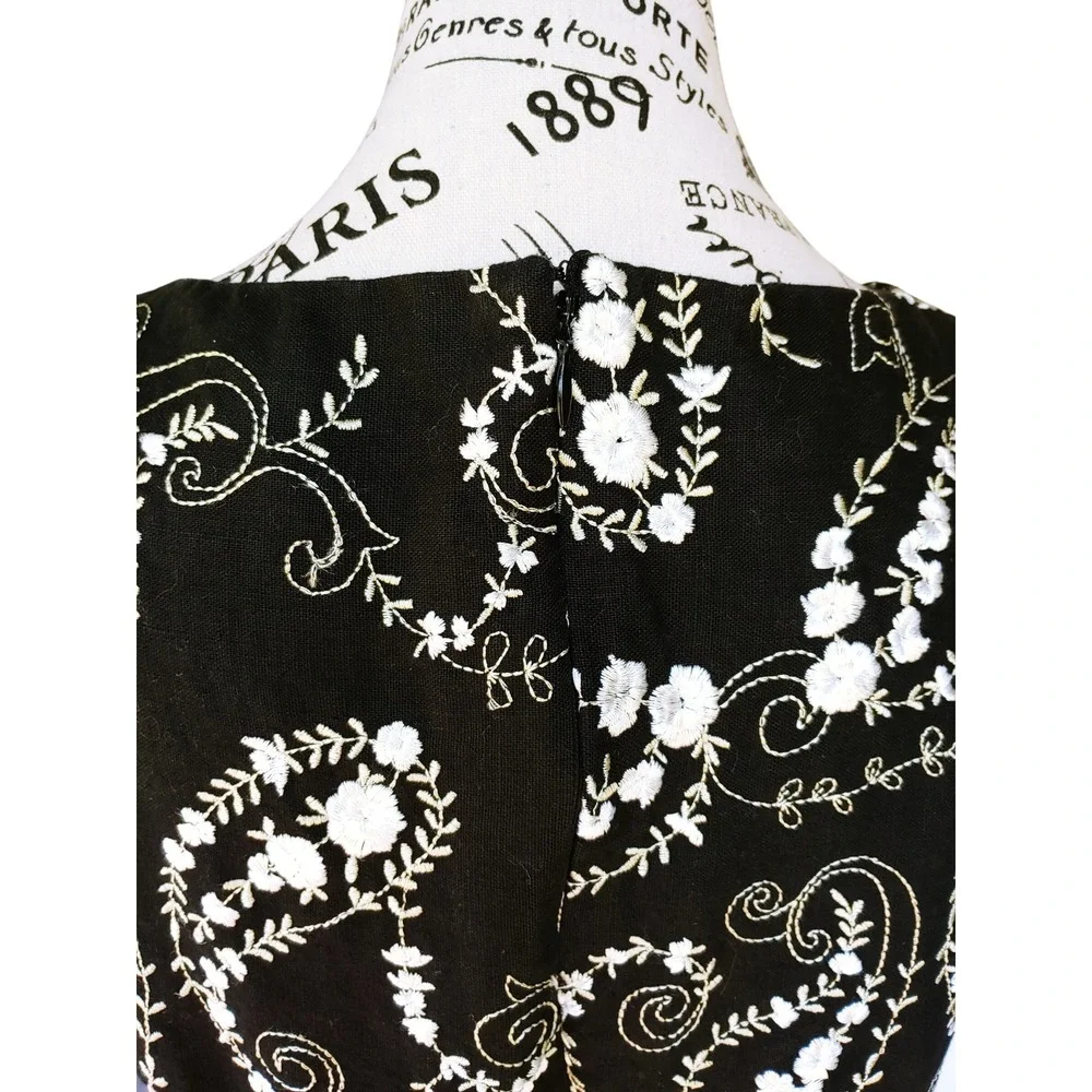 Liz Claiborne Shift Dress Womens 8 Black Linen Floral Paisley Embroidered‎